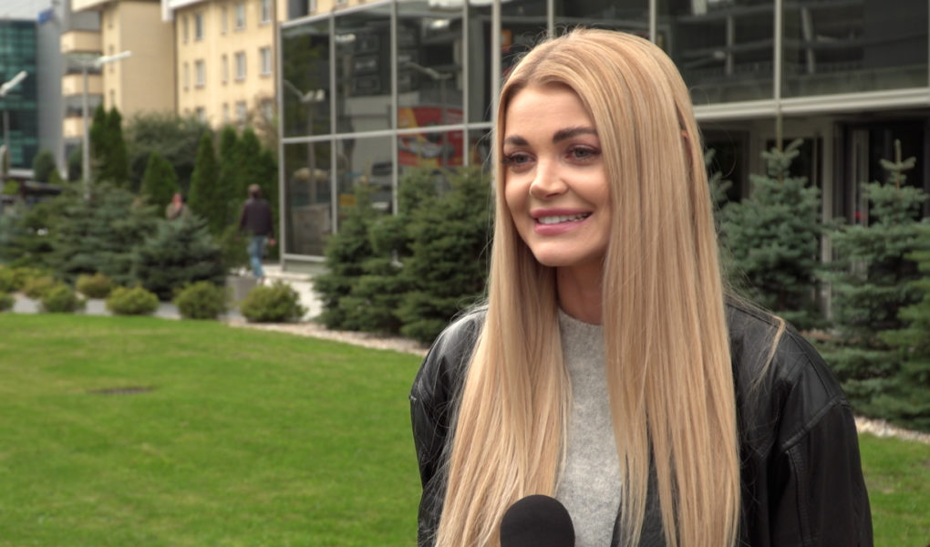 Edyta Folwarska: Chodzą różne pogłoski na temat Patryka Vegi, że jest niezwykle ekspresyjny i krzyczy na planie. Ja natomiast uwielbiam z nim współpracować