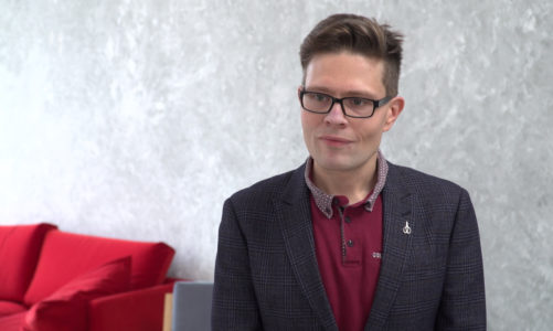 Mikołaj Marcela, wykładowca akademicki: Polskie szkolnictwo tkwi w XIX wieku. Przywiązujemy zbyt dużą wagę do ocen i podstawy programowej