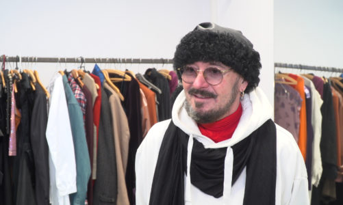 Tomasz Jacyków: Nie kupuję rzeczy w sklepach, głównie korzystam z sortowni second handów. Nie będę szkodził w imię próżności