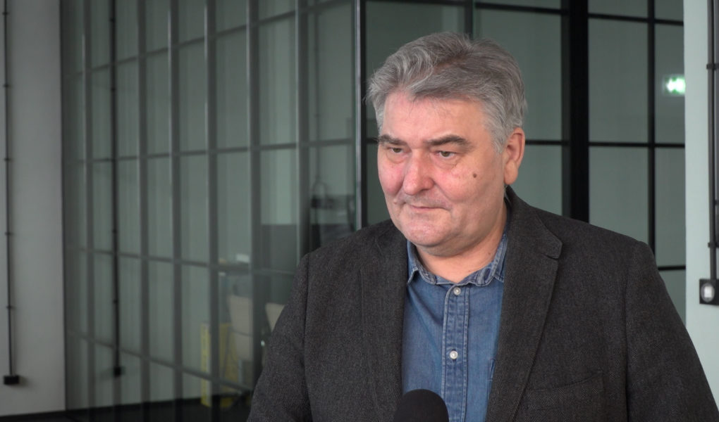 Zanieczyszczone powietrze jest jak taksówka dla koronawirusa. Większa liczba zgonów w 2020 roku to w dużej mierze efekt smogu