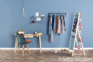 Beckers Designer Colour_oxygen(1) Czegóż po wyczerpującej zimie bardziej potrzeba nam do szczęścia niż złotych promieni słońca, błękitnego nieba i orzeźwiającej zieleni?