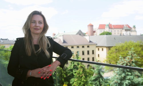 Nieruchomości premium zyskały dzięki pandemii. Nabywcy szukają atrakcyjnych lokalizacji, większych metraży i dostępu do tarasu lub ogródka