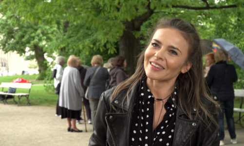 Edyta Herbuś: Chcę być artystką spełniającą się w różnych dziedzinach. Teraz uczę się śpiewania