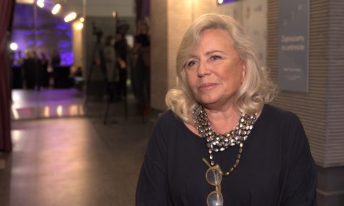 Krystyna Janda: Dzieje się coś takiego jak na Titanicu. U nas jest pełno osób w teatrze, jakieś szaleństwo