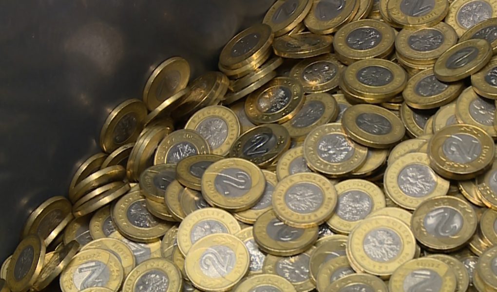 Pandemia skłania Polaków do oszczędzania. Ponad połowa czuje się zabezpieczona finansowo [DEPESZA]