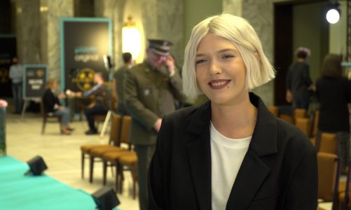 Daria Zawiałow nagrała cover przeboju Haliny Frąckowiak „Serca gwiazd”. „Praca nad coverem jest trudniejsza niż nad swoim autorskim utworem”