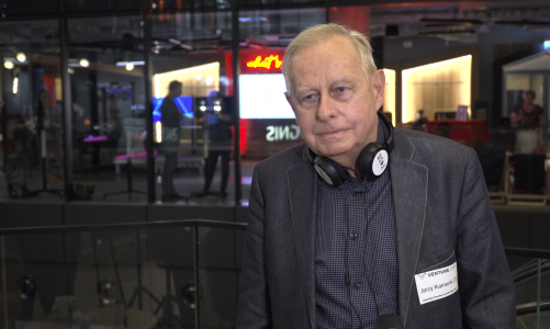 Dancingi międzypokoleniowe są dla seniorów odskocznią od codzienności. Dzięki nim mają kontakt z rówieśnikami i czerpią energię od młodych