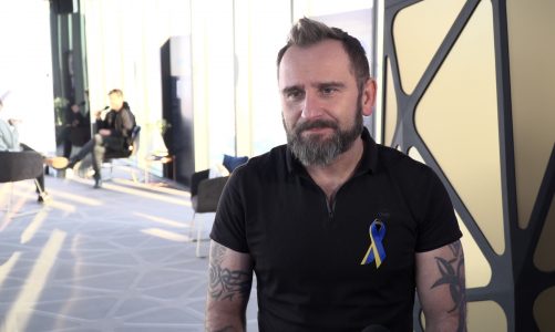 Liroy: Uwielbiam oceany, czuję się na nich wolny i niezależny. Strasznie ciągnie mnie do łódki i mógłbym nie schodzić z pokładu