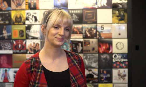 Sarsa: Świat jest mocno męsko scentralizowany i kobietom jest trudniej w różnych przestrzeniach zawodowych. Odczuwam to w branży muzycznej