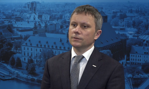 Systemy alarmowe w budynkach niedostosowane do potrzeb osób z niepełnosprawnościami. Brakuje także procedur dotyczących ewakuacji w sytuacji zagrożenia