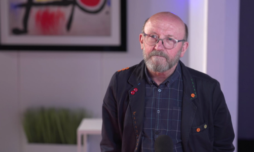 Artur Barciś: Odkąd mieszkam na wsi, znam dużo więcej sąsiadów, niż kiedy mieszkałem w bloku. W miastach poznawanie ludzi nie bardzo nas interesuje